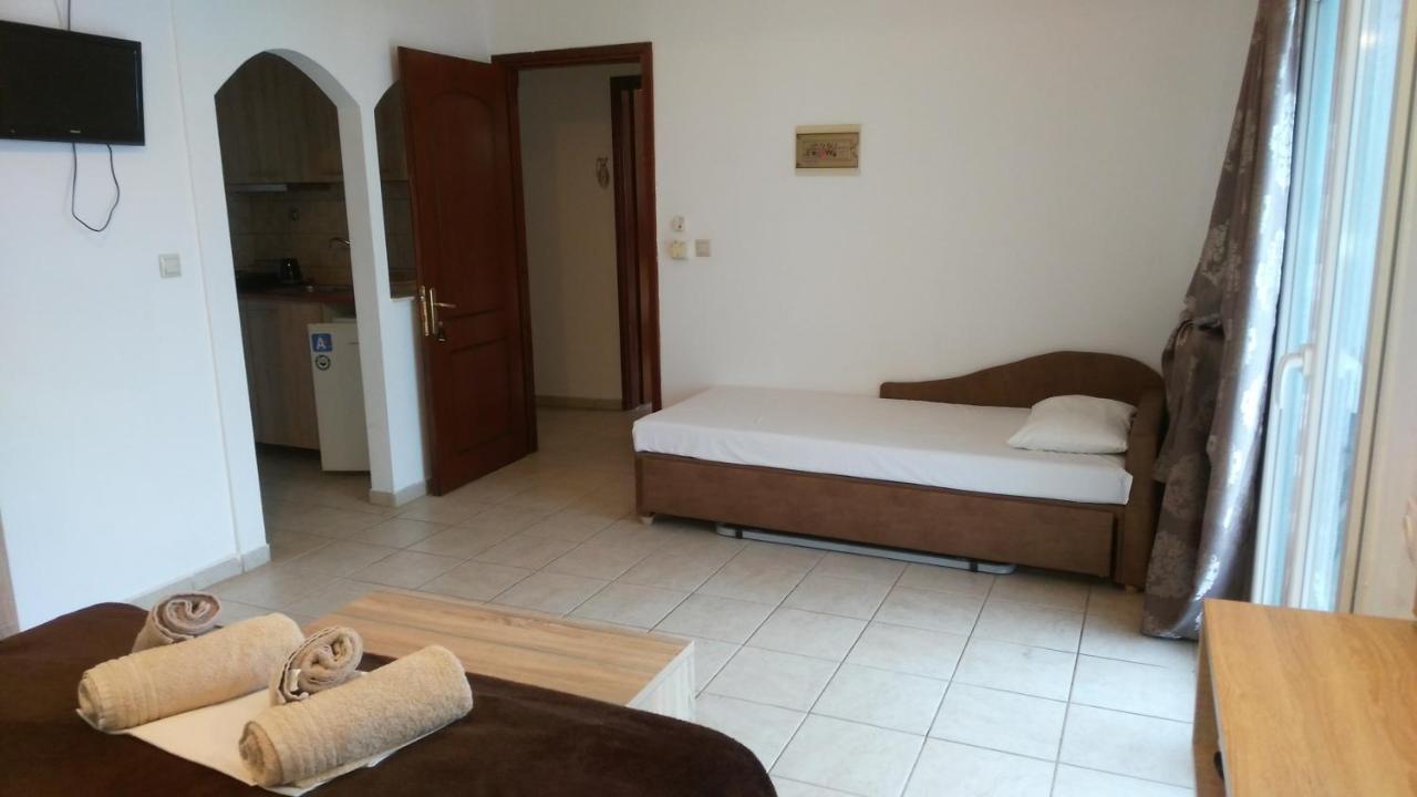 Psarou Apartments Paralía Skotínis 외부 사진